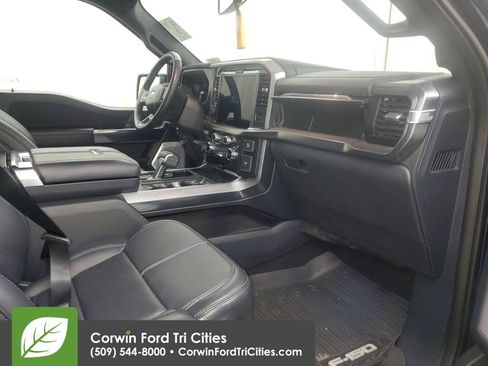 Used 2025 Ford F150 Platinum image 13
