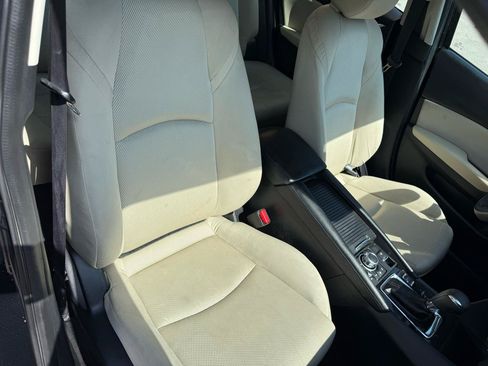 Used 2018 MAZDA MAZDA3 Sport FWD image 9
