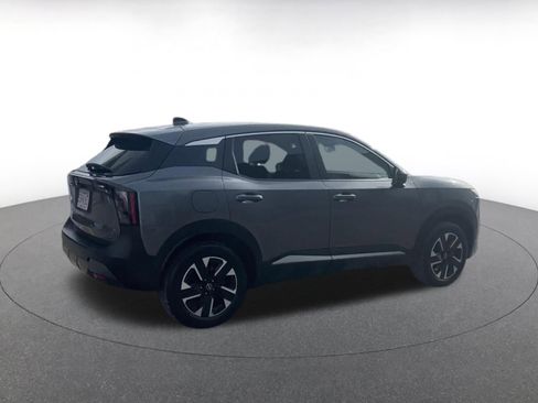 Used 2025 Nissan Kicks SV image 15