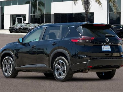 Used 2024 Nissan Rogue SV FWD image 5