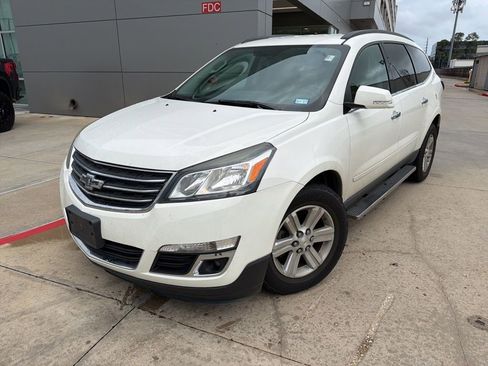 Used 2013 Chevrolet Traverse LT image 1