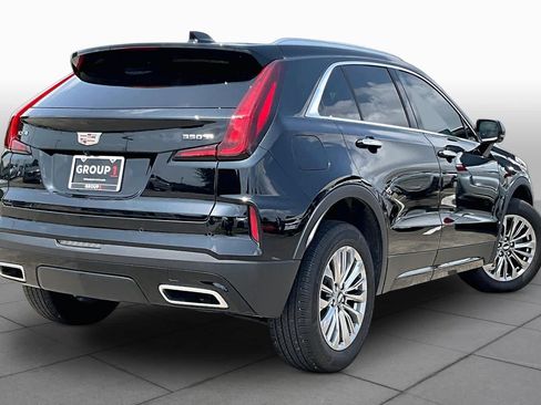 Used 2025 Cadillac XT4 Premium Luxury FWD image 12