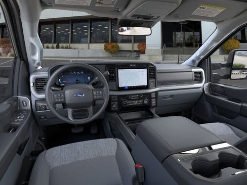 New 2026 Ford F250 XLT w/ XLT Premium Package AWD/4WD image 9
