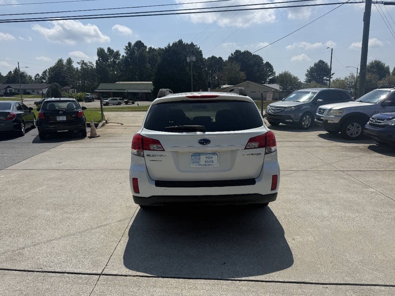 Used 2010 Subaru Outback 2.5i Premium w/ Popular Equipment Group 1A AWD/4WD image 6