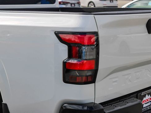 Used 2022 Nissan Frontier S image 7