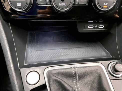 Used 2024 Volkswagen Jetta SEL image 37