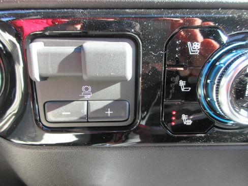 New 2026 GMC Sierra 3500 SLT image 21