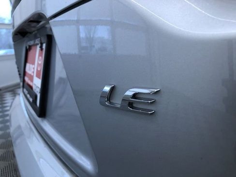 Used 2025 Toyota Corolla LE image 16