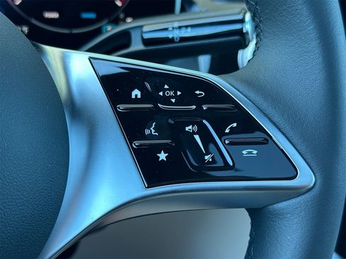 New 2026 Mercedes-Benz GLC 300 image 28