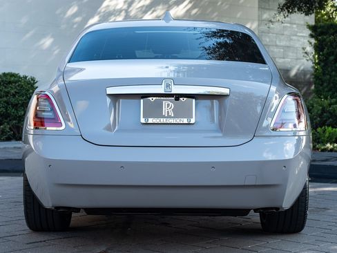 Certified 2021 Rolls-Royce Ghost AWD/4WD image 31