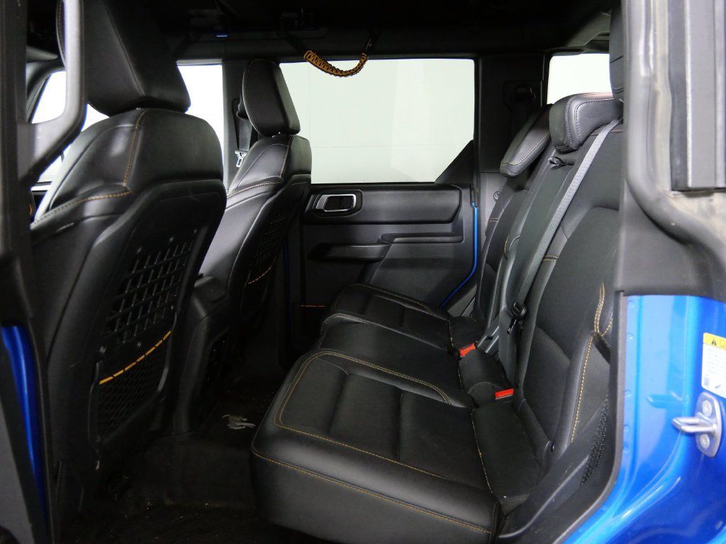 Used 2024 Ford Bronco Badlands AWD/4WD image 14