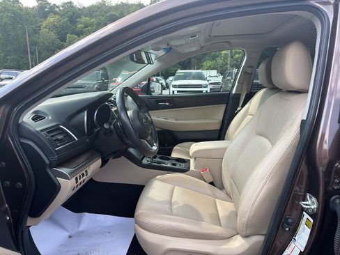 Used 2019 Subaru Outback 3.6R Limited w/ Popular Package #2 AWD/4WD image 10