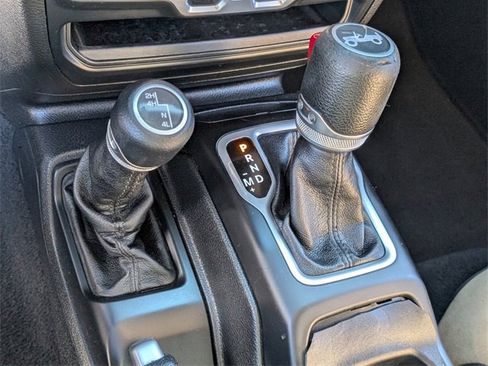 Used 2018 Jeep Wrangler Unlimited Sport S image 21