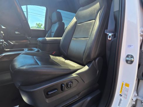 Used 2021 Chevrolet Silverado 1500 LTZ w/ LTZ Premium Texas Edition AWD/4WD image 19