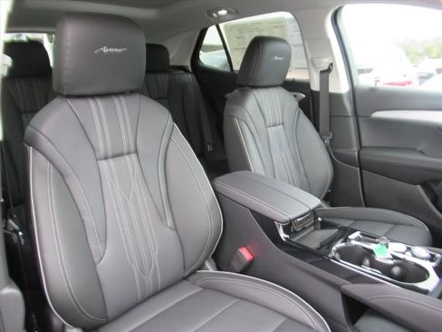 New 2026 Buick Envision Avenir image 9