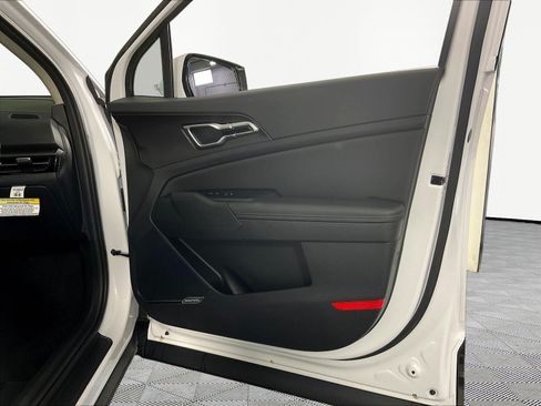 Used 2026 Kia Sportage SX FWD image 28