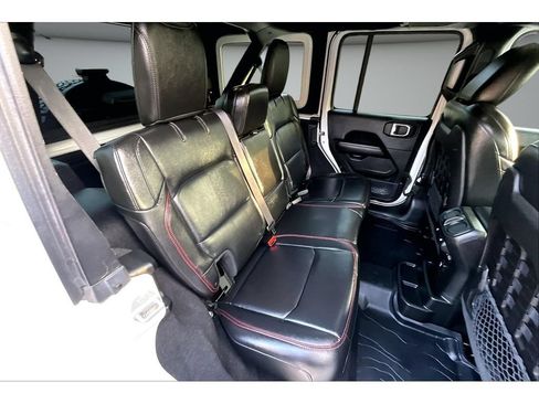 Used 2018 Jeep Wrangler Unlimited Rubicon AWD/4WD image 42