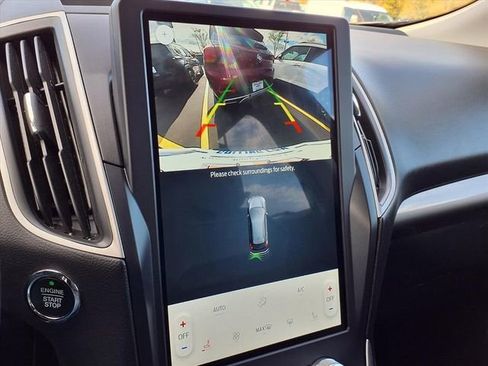 Used 2023 Ford Edge SEL image 8