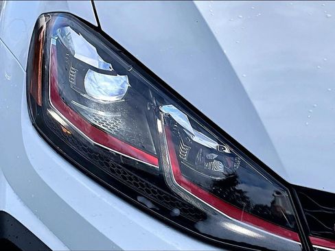 Used 2020 Volkswagen GTI SE image 30