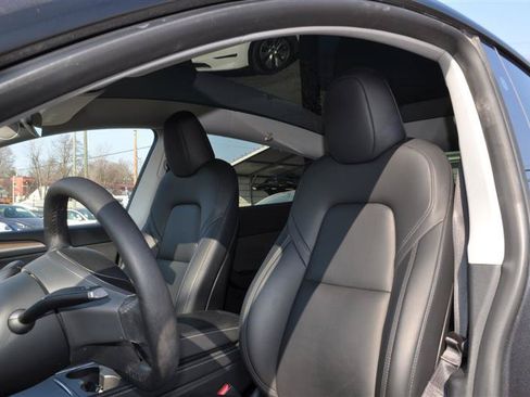 Used 2024 Tesla Model Y Long Range AWD/4WD image 10