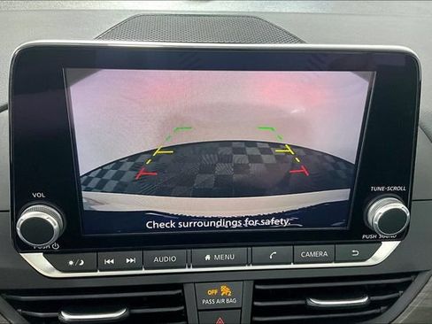 Used 2025 Nissan Altima 2.5 SV FWD image 21