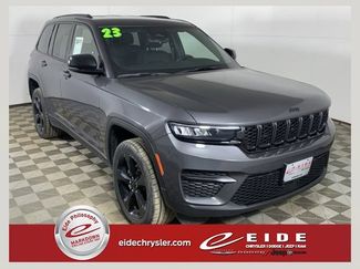 Used 2023 Jeep Grand Cherokee Altitude AWD/4WD video 1