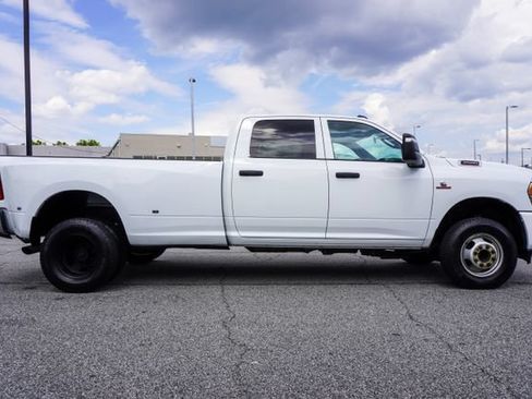 Used 2023 RAM 3500 Tradesman AWD/4WD image 27