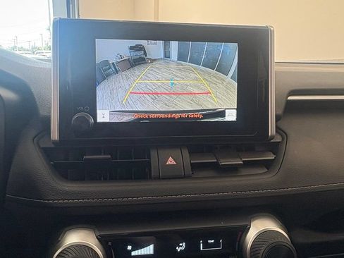 Used 2025 Toyota RAV4 LE AWD/4WD image 24