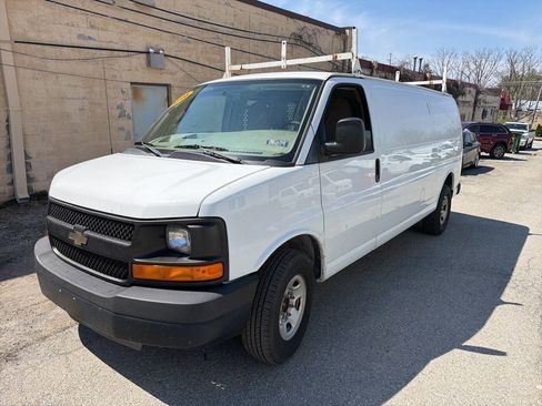 Used 2016 Chevrolet Express 2500 Extended image 3