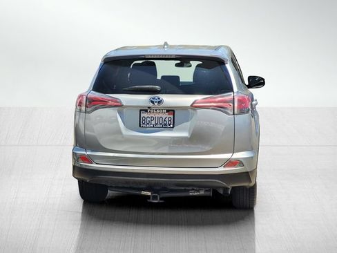 Used 2018 Toyota RAV4 LE w/ All Weather Liner Package FWD image 5
