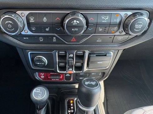 New 2026 Jeep Wrangler Unlimited Sport w/ Dual Top Group AWD/4WD image 28