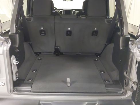 Used 2021 Jeep Wrangler Unlimited Sahara w/ Cold Weather Group image 27