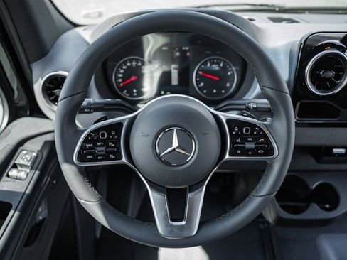 Used 2024 Mercedes-Benz Sprinter 3500 image 23