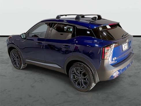 New 2026 Nissan Kicks SR w/ Cold Weather Package image 2