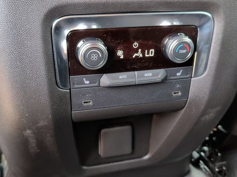 New 2026 GMC Yukon XL Denali w/ Sun & Power Step Package AWD/4WD image 37
