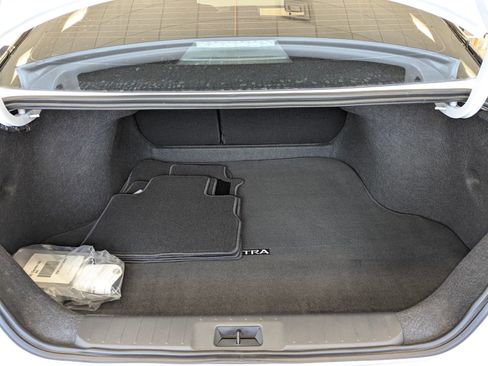 New 2025 Nissan Sentra SR FWD image 11