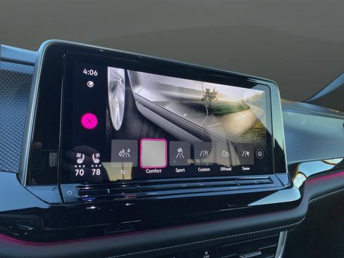 New 2026 Volkswagen Atlas Cross Sport SEL Premium R-Line image 23