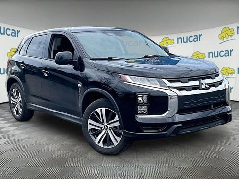 Used 2025 Mitsubishi Outlander Sport ES image 1