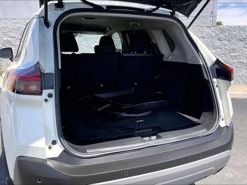 Used 2023 Nissan Rogue SV FWD image 34