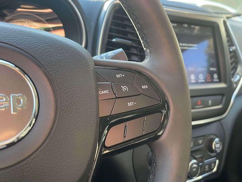 Used 2022 Jeep Cherokee 4WD Altitude image 22