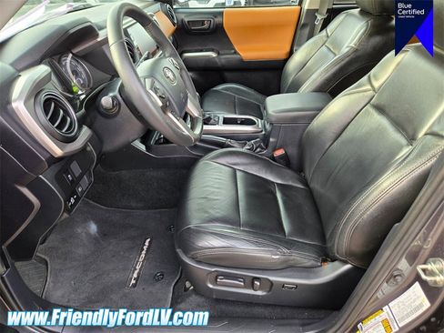 Used 2020 Toyota Tacoma SR5 image 10