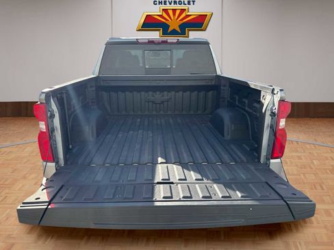 Used 2025 Chevrolet Silverado 1500 LTZ image 18