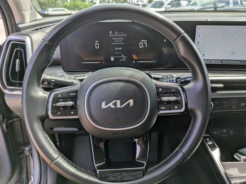 Certified 2025 Kia Sorento S FWD image 31