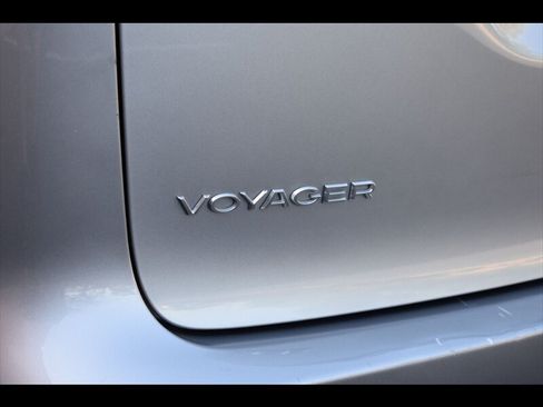 Used 2021 Chrysler Voyager LX FWD image 45