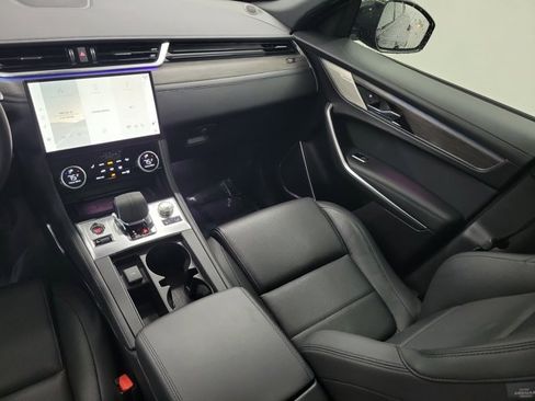 Used 2023 Jaguar F-PACE S image 13