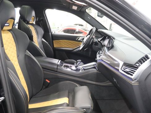 Used 2022 BMW X6 M w/ Competition Package image 17