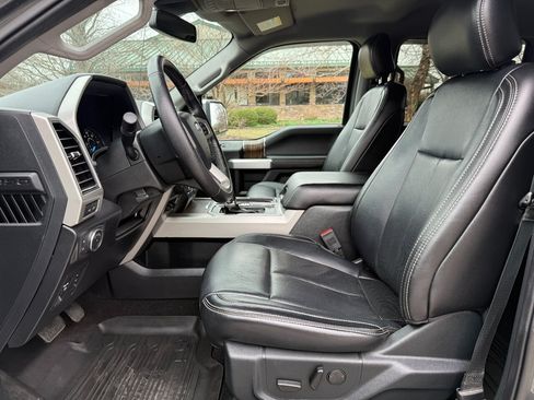 Used 2019 Ford F150 Lariat AWD/4WD image 9