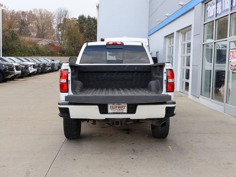 Used 2018 GMC Sierra 2500 Denali w/ Suspension Package, Off-Road image 34