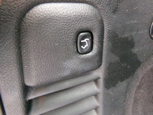 Used 2021 Jeep Grand Cherokee Overland image 32