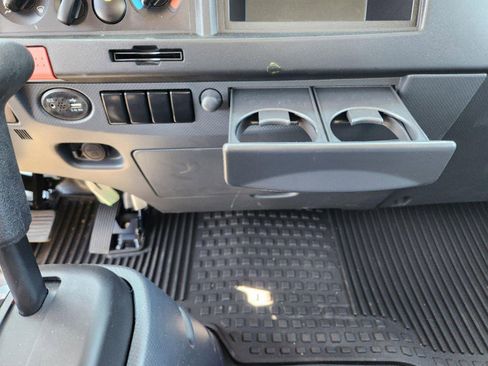 New 2024 Chevrolet Low Cab Forward image 24